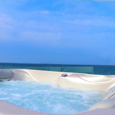 Beach Apartment Thalia With Hot Tub And Sea View Ágios Prokópios Extérieur photo