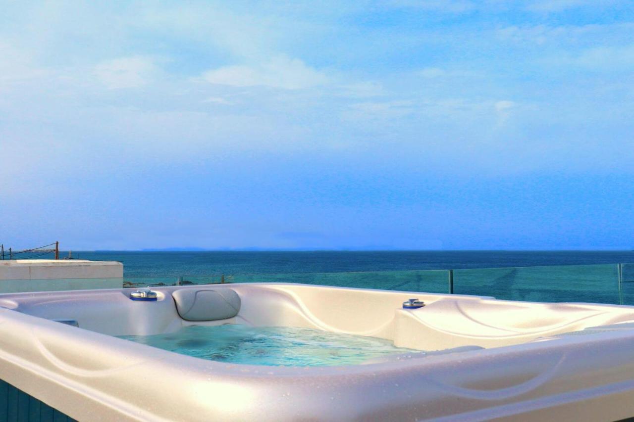 Beach Apartment Thalia With Hot Tub And Sea View Ágios Prokópios Extérieur photo